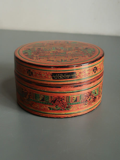 lacquer betel box